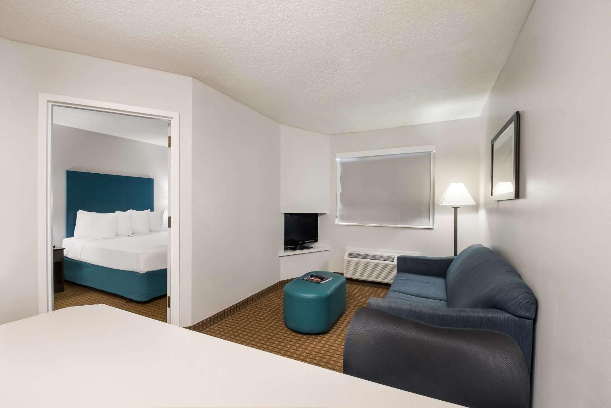 Mainstay Suites Chattanooga Hamilton Place Екстериор снимка